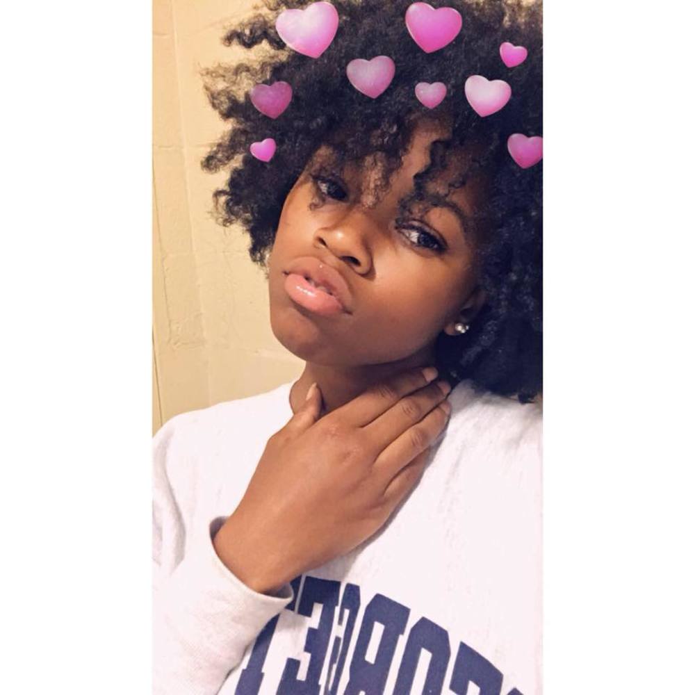 Meet your Posher, Dominique